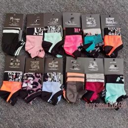 DHL Pink Black Socks Adult Cotton Short Ankle Socks Sport Basketball Soccer Tieners Cheerleader Girls Women Sock met Tags Groothandel