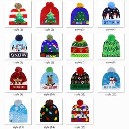 DHL SHIP 15 Styles Newarrival Bonnets de Noël Bonhomme de Neige Elk Christma Arbre Chapeau Tricoté à Brides avec Boules et LED Lumières Colorées Chapeaux Décoratifs 9301