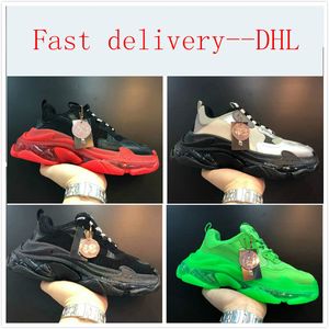 dhl mode casual chaussures 17fw triple papa chaussures pour hommes femmes vintage noir blanc designer triple s chaussures semelle claire maladroit sneake