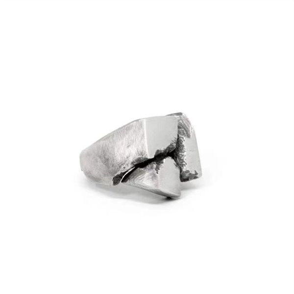 Anillo de plata esterlina antiguo agrietado hecho a mano de Diablo Pioneer para hombres y mujeres accesorios de diseño de nicho de lujo ligero de moda