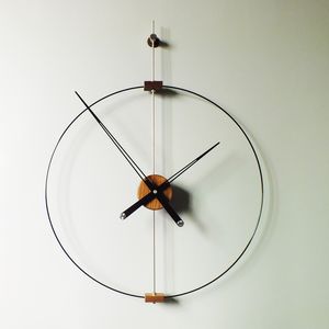 Diamètre 80CM Europe du Nord moderne minimaliste horloge murale espagnole unipolaire unicercle noyer noir bois massif grande aiguille horloge de personnalité