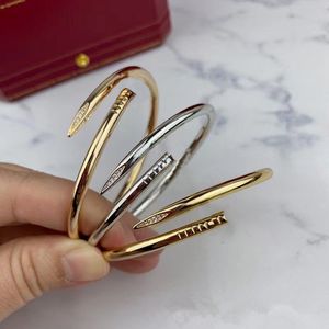 Pulsera de diamantes Diseñador Brazalete Joyería de uñas Pulseras de tornillo Moda para mujeres Hombres Regalo de amor