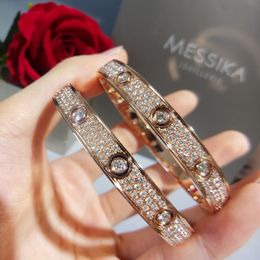 Bracelet de diamant Designer Gold Bangel pour femmes hommes bijoux de luxe de luxe en acier inoxydable manchette de charme argent rose bracelets d'amour hommes femmes bracelets Y23037