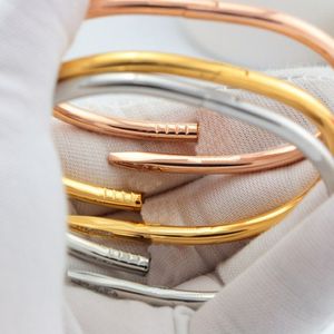 diamanten armband ontwerper gouden armband voor mannen luxe sieraden voor vrouwen mode armband titanium staal verguld ambacht nooit fad289v