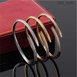Bracelet en diamant Nail Gold Designer juif pour femmes hommes bracele tous diamants bijoux en acier inoxydable pas les ongles de couleur rapide allergique bracel