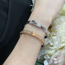 pulsera de diamantes pulsera para mujer diseñador de lujo Joyas 18K chapado en oro de acero inoxidable Amante de la boda Pulsera de regalo Artesanía que no se desvanece