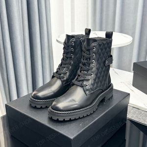 Diamantcontrole Ankle Boots Zwart veter gevecht Laarzen Lederen motorfietslaarzen Lage hiel dikke flat fashion laarzen damesontwerper schoenen fabriek