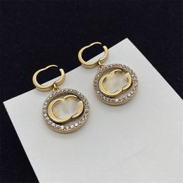 Diamantcirkel ring oorzaak binnenste holle licht charme dubbele letters geometrie ontwerp oorbellen met doos