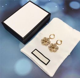 Diamant-Blumen-Ohrringe, Buchstaben-Kristall-Ohrringe, luxuriöse besondere Ohrringe, alle passenden Anlässe, Damenschmuck, Luxus-Charm7879513