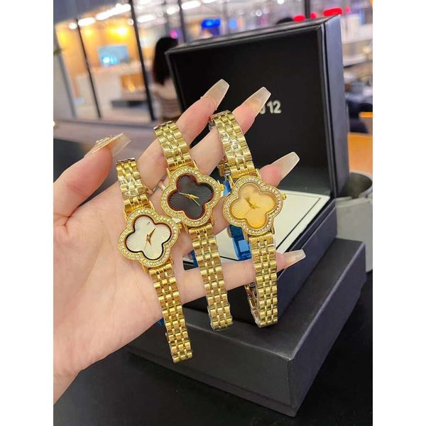 Diamond de cuatro hojas de trébol VA Movimiento de cuarzo de mujer Luxury Alhambra Fashion Cleefly Watch Wallwatch Van Four Leaf With Box FS4a