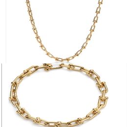 Collier de pendentif de coeur diamant pendentif or pour femmes colliers bijoux mince en forme de UPe créateur de mode de mode 289h