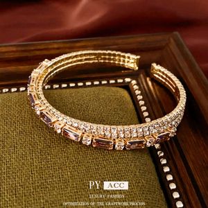 Bracelet à trois couches en diamant carré en diamant, à la mode, léger et haut de gamme, élégant et nouveau design, bracelet féminin
