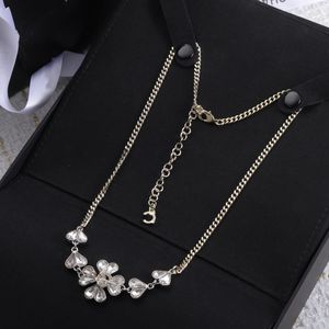 Новое ожерелье с бриллиантами и цветами, подвеска-цепочка, модное ожерелье для женщин, ожерелье для пары, свадебный подарок, ювелирные изделия