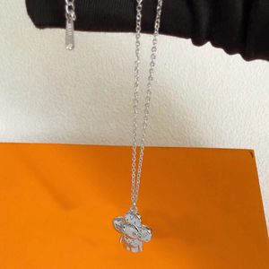 Diamant Lettre Pendentifs Designer Collier 18K Or Design Marque Colliers Bijoux Titane Acier Perle Chaînes Ras Du Cou Pendentif Hommes Femmes Cadeaux D'anniversaire