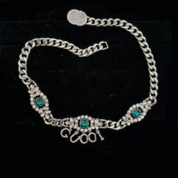 Collar de diamantes Diseñador de lujo Collar de mujer europea y americana Accesorio de moda Joyería Collar colgante Diamante Boda Fiesta Regalo joyería