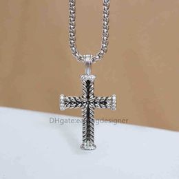 Collier de diamant Hommes Brins Classique Bijoux Colliers Croix Femmes Pendentifs Designer Style Pendentif Vintage Chaîne Hip Hop 3880