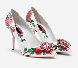 Diamond roze verzending gratis 2019 Stiletto High Heels Pillage Pointed tenen Paisley Gedrukte Rose Flowers Dress Shoes Party Wedding Wit 01 5