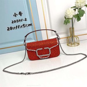 Diamond Purse v Crystal Wallet Sac à main en cuir Sac à main Valen Sacs Sac Femmes Incrusté Cristal Chaîne coulissante Sac à main en laiton Boucle magnétique Luxe Diamond Z QMVV