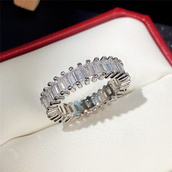 Diamond Ring Finger Diseñador de joyería fina Shining Cz Circón Anillos de compromiso de boda para mujeres Amantes regalos agradable