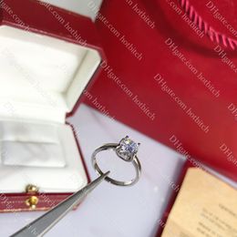 Anillo de diamantes Mujeres de lujo Anillos de boda Diseñador 925 Anillo de banda de plata esterlina Joyería de moda para dama con caja