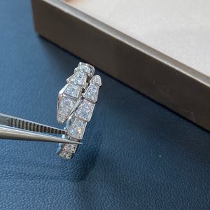 Zilveren diamanten slangring designer ring voor vrouw heren bovenste v-gouden roségouden veer electroplating 18k bovenste mosang diamanten ring met doos