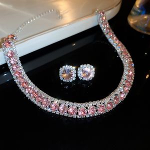 Diamond Square Pendings Collar Set Europa y la Fashion Light Luxury Clavicle Chain Personalidad Seniente de collares nuevos