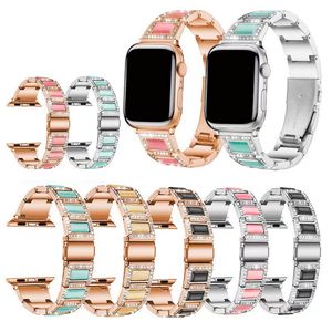 Bracelet clouté de diamant Bracelet en métal de luxe pour Bracelet de montre Apple 45mm 41mm 38mm 40mm 42mm 44mm Bracelet de montre pour femmes pour iWatch série 7 6 5 4 3 bracelets