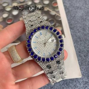 Reloj de diamantes Relojes para mujer Reloj exterior con incrustaciones de diamantes de imitación grandes Anillo para hombre Relojes de diamantes de fila media Reloj de pulsera famoso romano automático