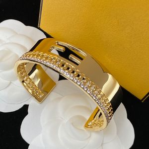 Diamant-Hochzeitsdatum-Goldarmband für Frauen, modischer Buchstabe, hohler Designer-Armreif, Edelstahl, vergoldet, wasserdichte Armbänder