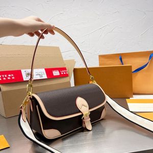 Diane schouder Crossbody Bozakken Designer Luxe handtassen Totes Lady Flap Purse Women Messenger Bag M45985 191W