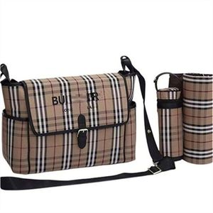 Bolsa de pañales Bolsa de pañales impermeable para mamá Bebé Bebé Cremallera Cuadros marrones Estampado de ventas Mochila Messenger Pañal Pile Tote Bag Conjunto de tres piezas de moda S2