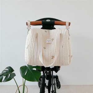 Luiertassen Korea Stijl geboren Babyverzorging Mummie Schouder Borduren Gewatteerde Wandelwagen Organizer Grote Handtassen 221208