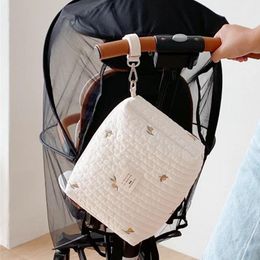 Luiertassen Draagbare Mini Baby Bag Universele Kinderwagen Organizer met Rits Leuke Katoenen Borduurwerk Herbruikbare Lijpingen Opslag