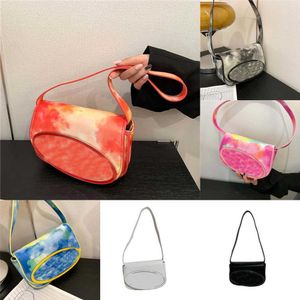 Die Small Design Dingdang Bag 2023 Nieuwe zomermodetrend Eén schouder Y2K Rhyme And Dye Coole crossbodytas Veelzijdige draagbare zadeltas 230426