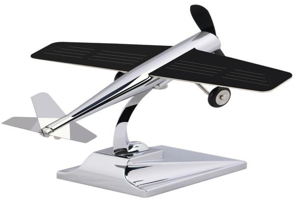 Adorno de avión de juguete modelo de avión de energía solar de aleación fundida a presión para coche La hélice puede girar la decoración del coche personalizable Chris3665614