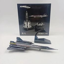 Diecast Metal Alloy Jet Toy 1/144 Escala SR-71 SR71 Blackbird Avión Modelo de avión Juguete para colección 240223