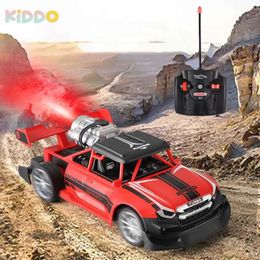 Diecast Model 1/20 RC Car Drift Stunt con luce spray Radiocomandata a distanza per bambini Competitive da corsa e camion Giocattoli per ragazzi 231017