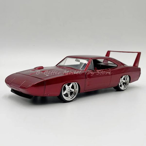 Diecast Model 1 24 Diecast Car Model Toy Dom's Dodge Charger Daytona Véhicule Replica Collector Edition 231208