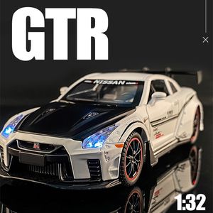 Diecast Model 1 32 GTR35 Racing Legering Auto Metalen Speelgoed Voertuig Collectie Miniatuur Simulatie Jongen Gift 230912