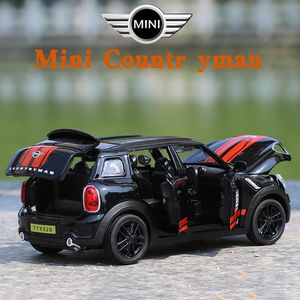 Diecast Model 1 32 Mini Countryman Alliage Métal Voiture pour MINI Coopers Pull Back Toy Vehicles Miniature Scale 230605