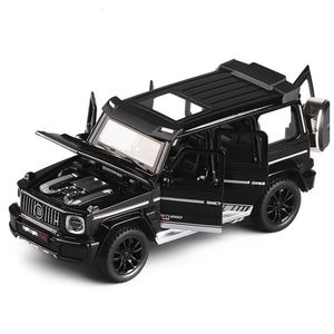 Diecast Model 1 32 Simulatieauto SUV G700 met 6 Openable Deuren Collective en speelgoed Strong Metal Body Tull Back N Return 230815