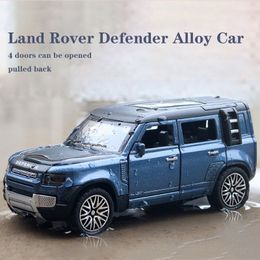 Diecast Model 1/36 Defender Diecast legering Auto Model 1/36 Nissan Patrolversie Collectible Simulation Car Toys For Children Gifts 230811