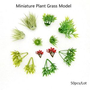 Modèle moulé sous pression 50 pièces modèle d'herbe miniature matériaux Simulation ABS plante fleur pour table de sable construction scène mise en page Kits de diorama 231121