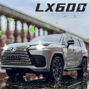 Diecast model auto 1 24 LX600 SUV Alloy luxy autododel Diecasts metalen speelgoed off-road voertuigen Auto-model Simulatie geluid en lichte kinderspeelgoedcadeau 230821