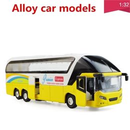 Diecast Model CAR 1 32 Alloy Auto -modellen Hoge simulatie Tour Bus Metal Diecasts speelgoedvoertuigen Trek terug flitsende musical 220930