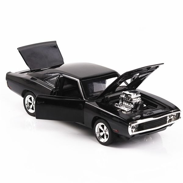 Modèle de voiture moulé sous pression 1/32 véhicules jouets moulés sous pression la voiture Dodge rapide et furieuse avec collection de lumière sonore jouets pour garçon enfants cadeau 220919