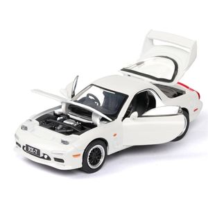 Diecast Model CAR 1 32 Schaal FD RX7 Alloy Car Model 4 Door Unieke sportlichten kunnen worden opgericht 220930