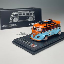 Diecast Model car 164 T1 Gulf Wide Body Van Alliage Modèle Diecasts Métal Jouet Véhicules Modèle Avec Planche De Surf Collection Affichage Statique Ornements Jouets 230608