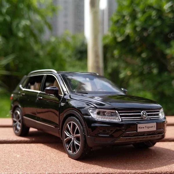 Modelo de Diecast Cars 1 32 Tiguan L SUV Modelo de carro de aleación Medina de metal de fundición de metal de alto Simulación COLECCIÓN DE AUTO MODELO DE AUTOLO COMO CHILDRENS Toy Giftsl2405