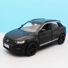 Diecast Model Cars 136 Alloy Die Cast Metal T Roc SUV Model Toy Cars Pull Back Children Toys Gift Vehicle X0731